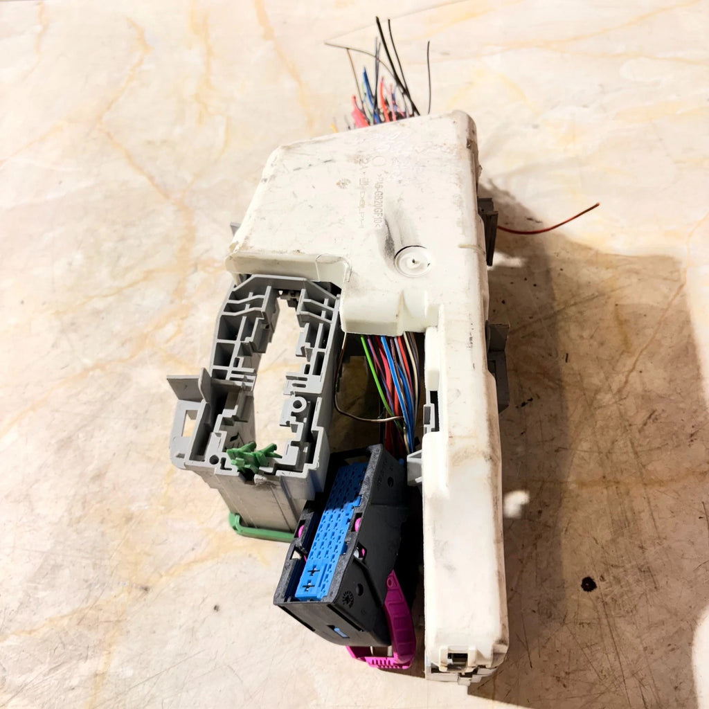 Vauxhall Combo C Mk2 Van 01-11 Fuse Box / Relay Junction Box