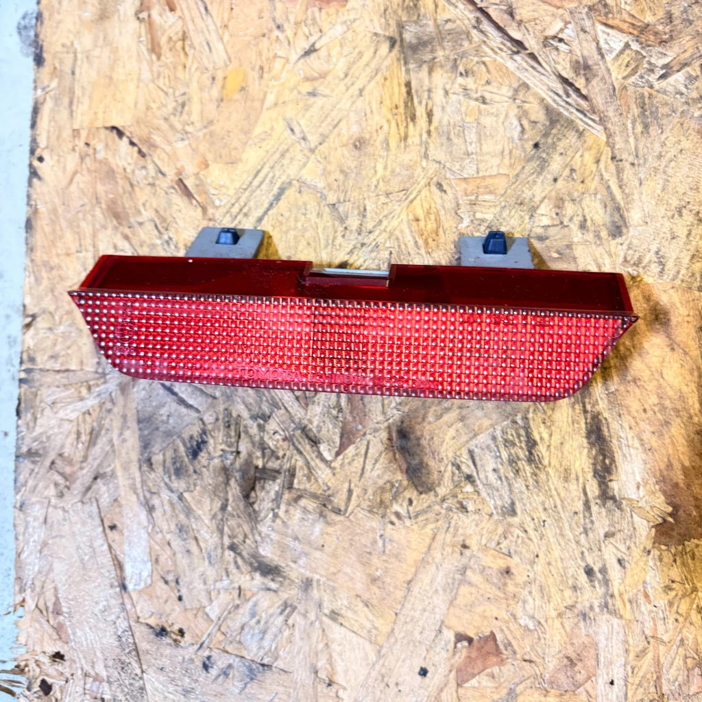 Toyota RAV4 2003-2005 5 Door High Mount 3rd Brake Light Spoiler Stop Lamp