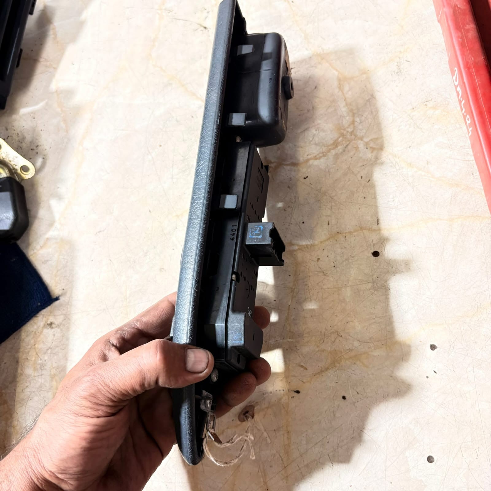 Toyota Avensis T250 03-09 Front Right Door Window Switch Panel 74231-05060