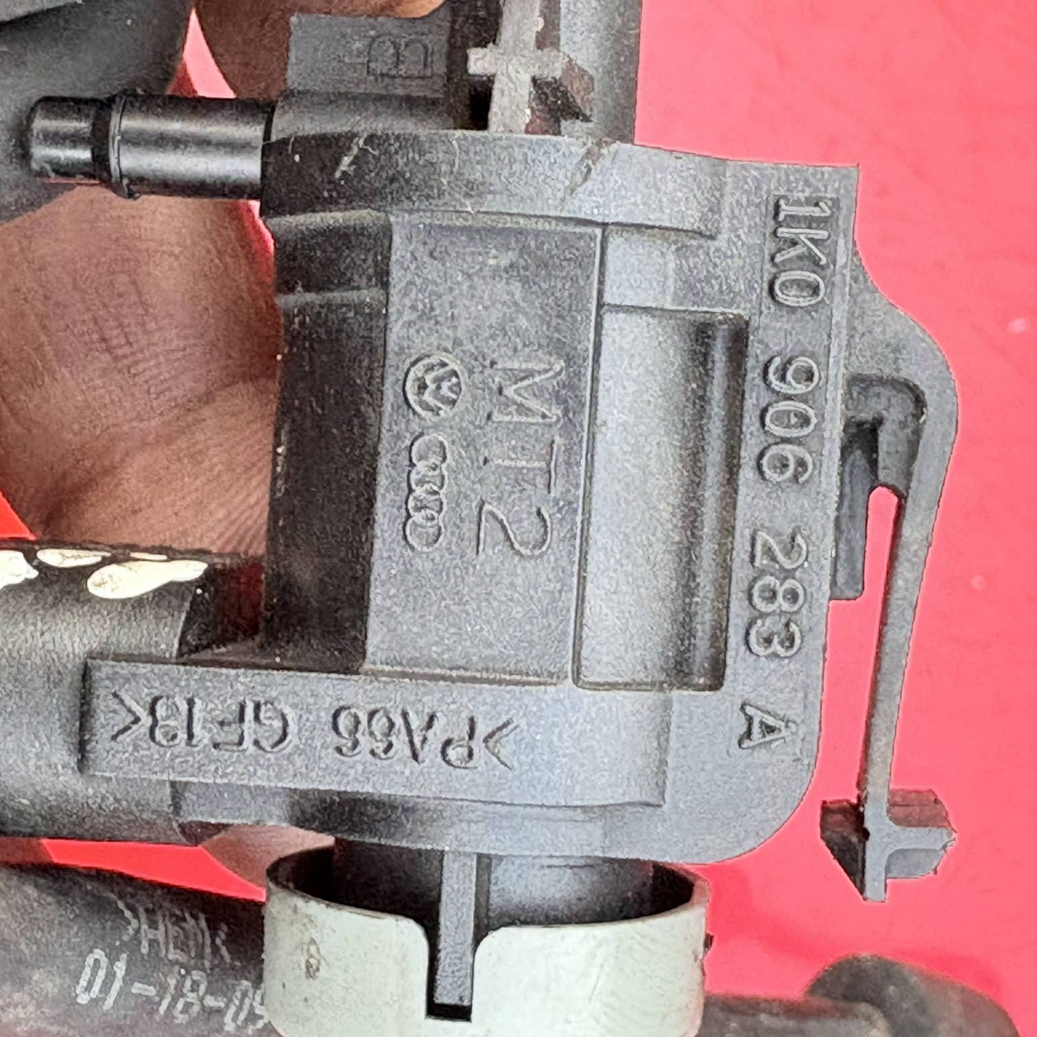 KIA SORENTO 2002-2009 EGR SOLENOID VALVE
