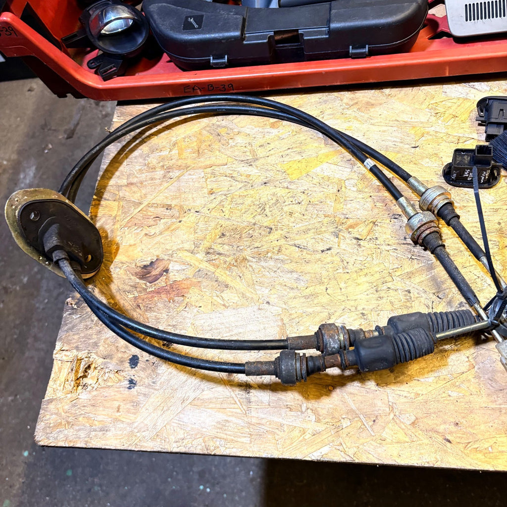 Hyundai Coupe Tiburon GK 2002 Manual Gear Selector Shift Cable Set Pair