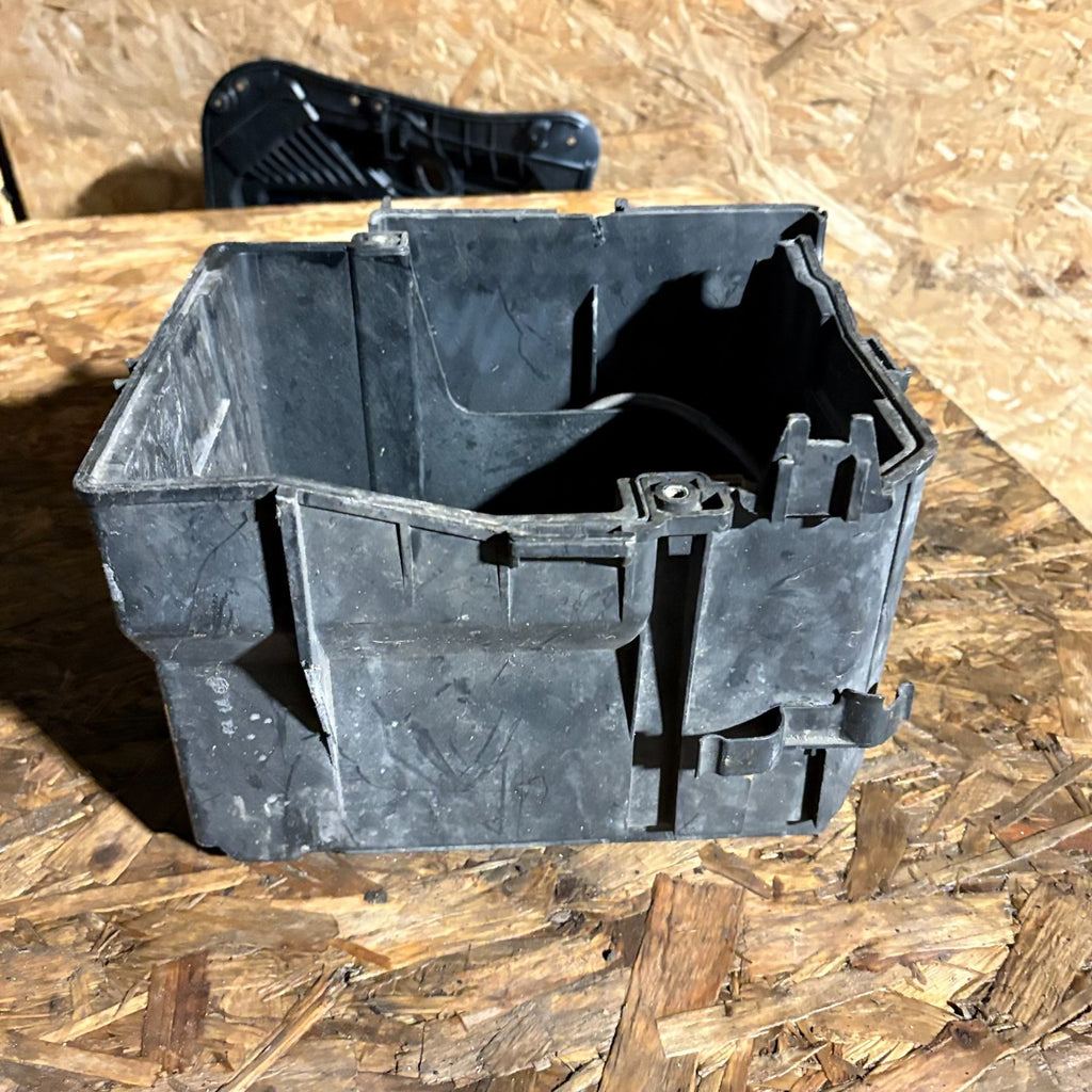 MINI COOPER R52 CONVERTIBLE 2004-2008 BATTERY BOX 6924892