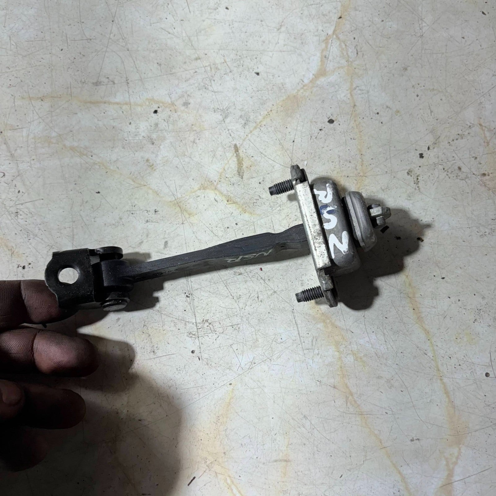 2001-2007 JAGUAR X TYPE NSR REAR PASSENGERS SIDE DOOR CHECK STRAP