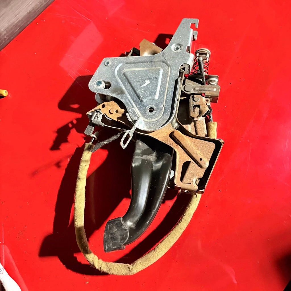 7L0721485 RHD Parking Brake Pedal Porsche Cayenne 03-06 Touareg 03-10 Q7 07-15