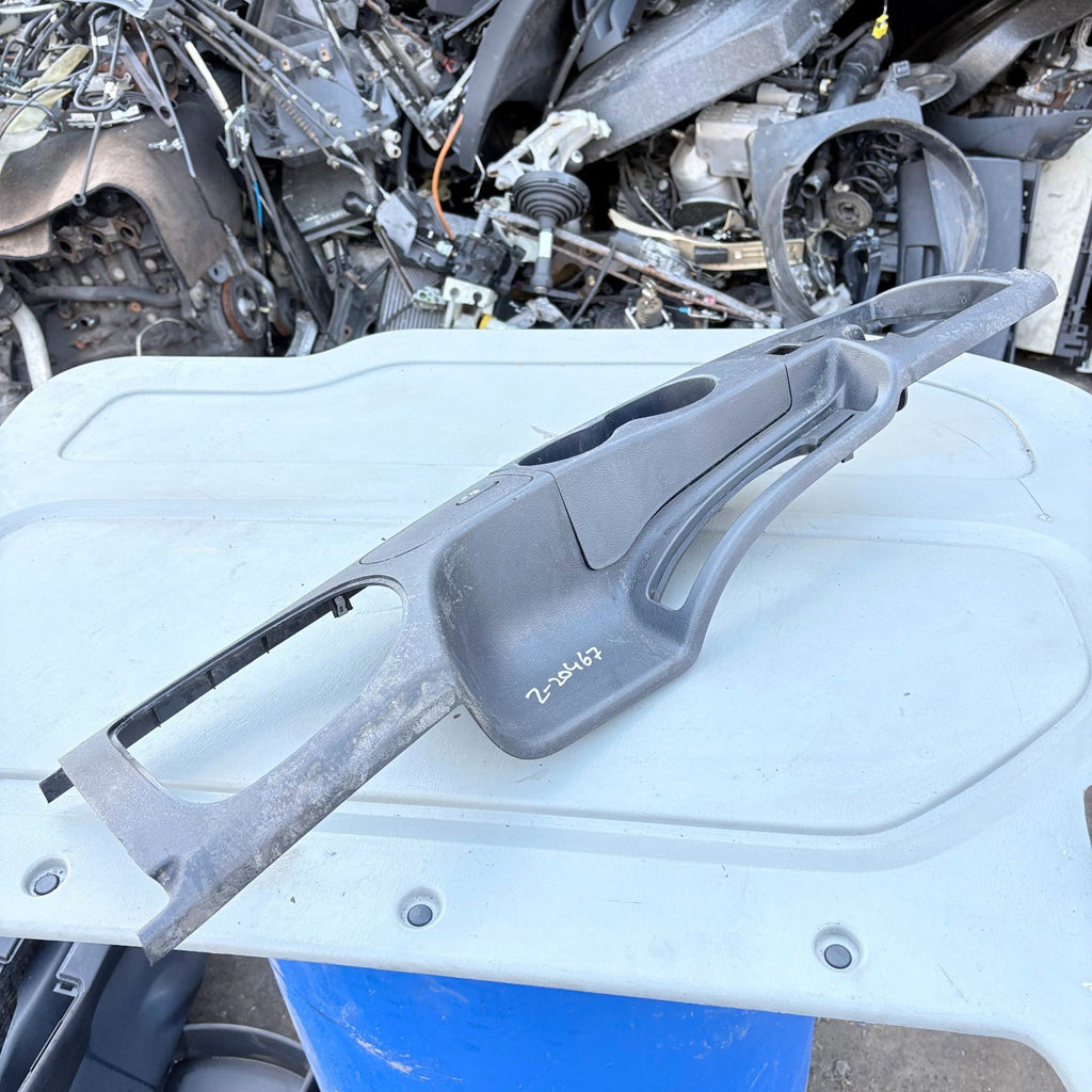 Nissan Qashqai 2004 Centre Console Arm Rest Cup Holder 96910 Jd000