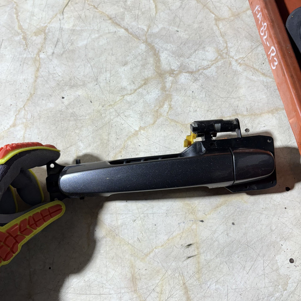 TOYOTA YARIS 2011 Left Passenger Side Front Door Exterior Handle