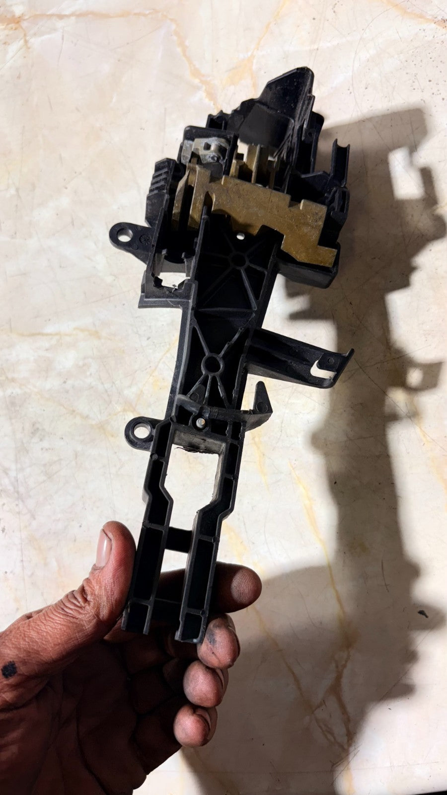 Bmw 2005 N/S/F Door Handle Bracket Passengers Front Left