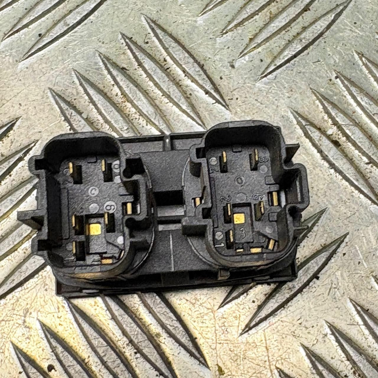 Ford Mondeo Mk3 2004-2007 Heated Front Rear Screen Switch 1S7T-18K574-AA 1117662