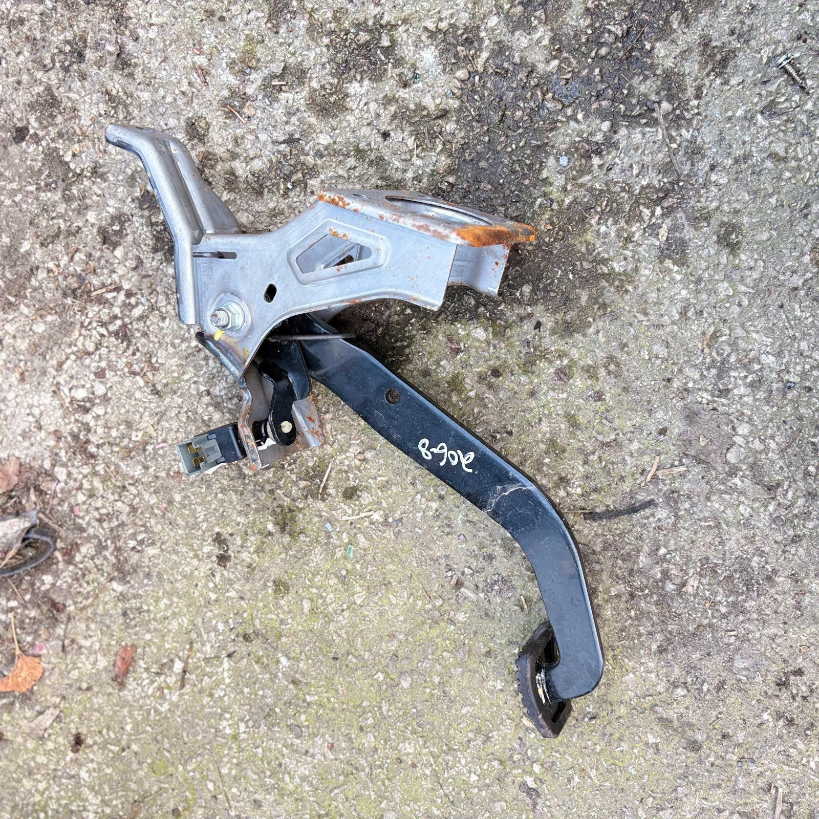 KIA RIO MK3 2011-2017 FOOT BRAKE PEDAL BOX ASSEMBLY UNIT