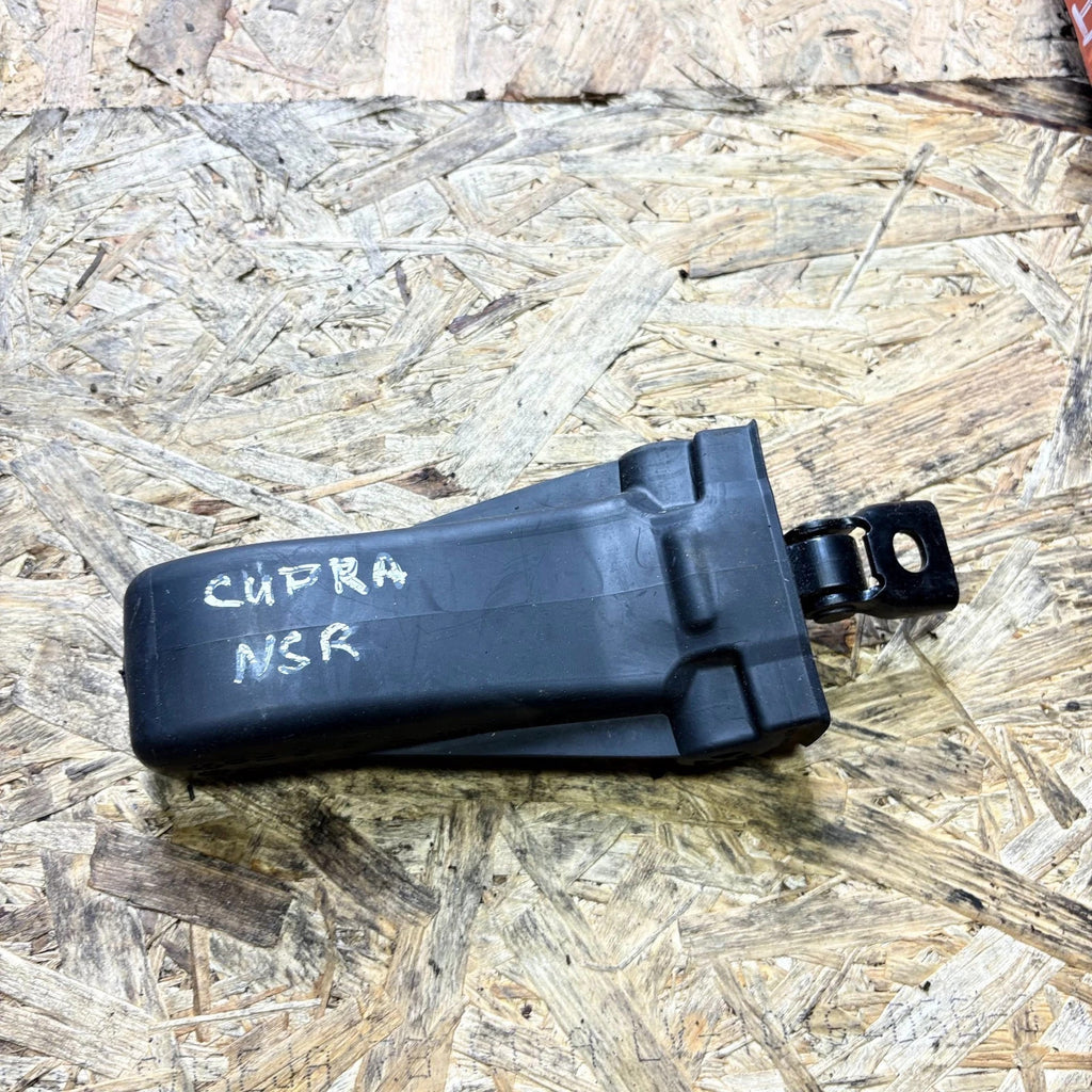 CUPRA FORMENTOR 2020-ON Rear Left Door Check Strap Stopper 5FF839267