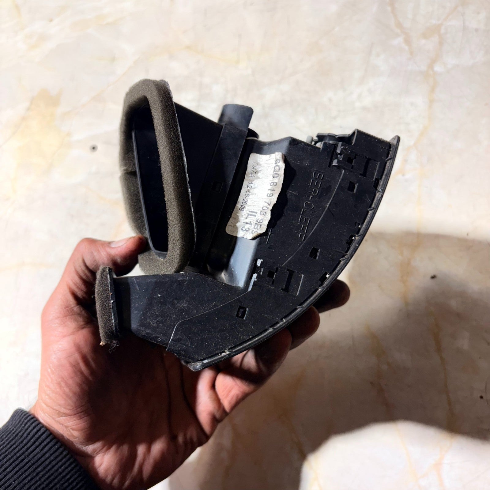 VW POLO MK4 2005-2009 FRONT LEFT PASSENGER SIDE DASHBOARD AIR VENT 6Q0819703