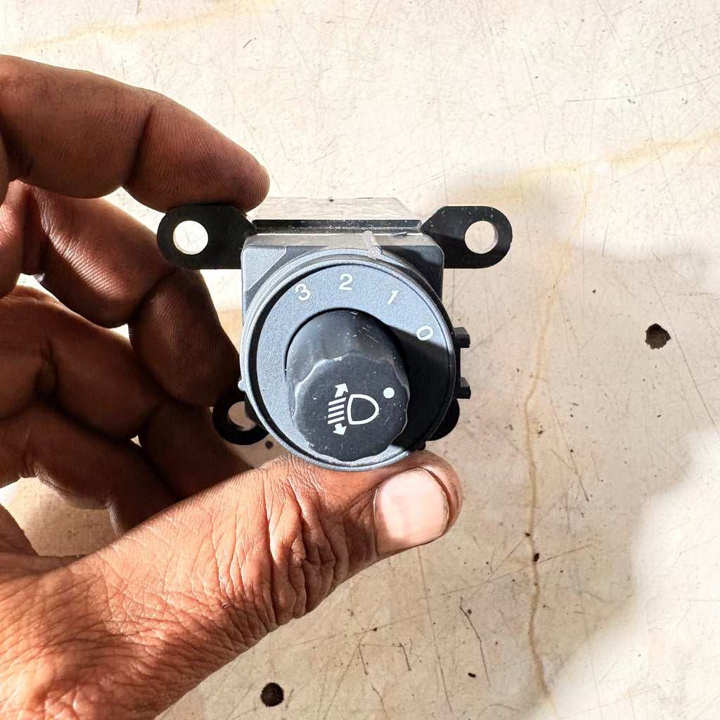 HONDA CIVIC MK8 2006-2011 HEADLIGHT ADJUSTER SWITCH M30424