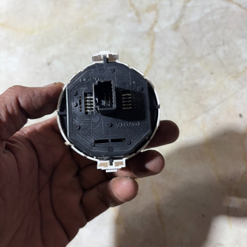 Toyota Yaris 2012 To 2020 Hazard Switch And Seat Belt 83950 0D050-A
