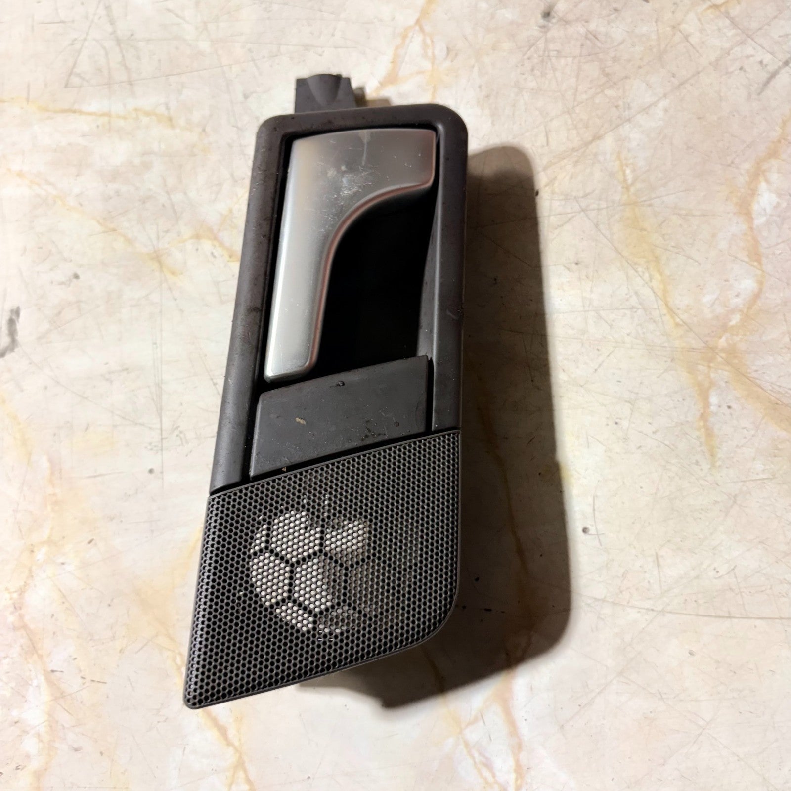 8Z0839019 Rear Left Passennger Inner Door Handle with Speaker for Audi A2 2001