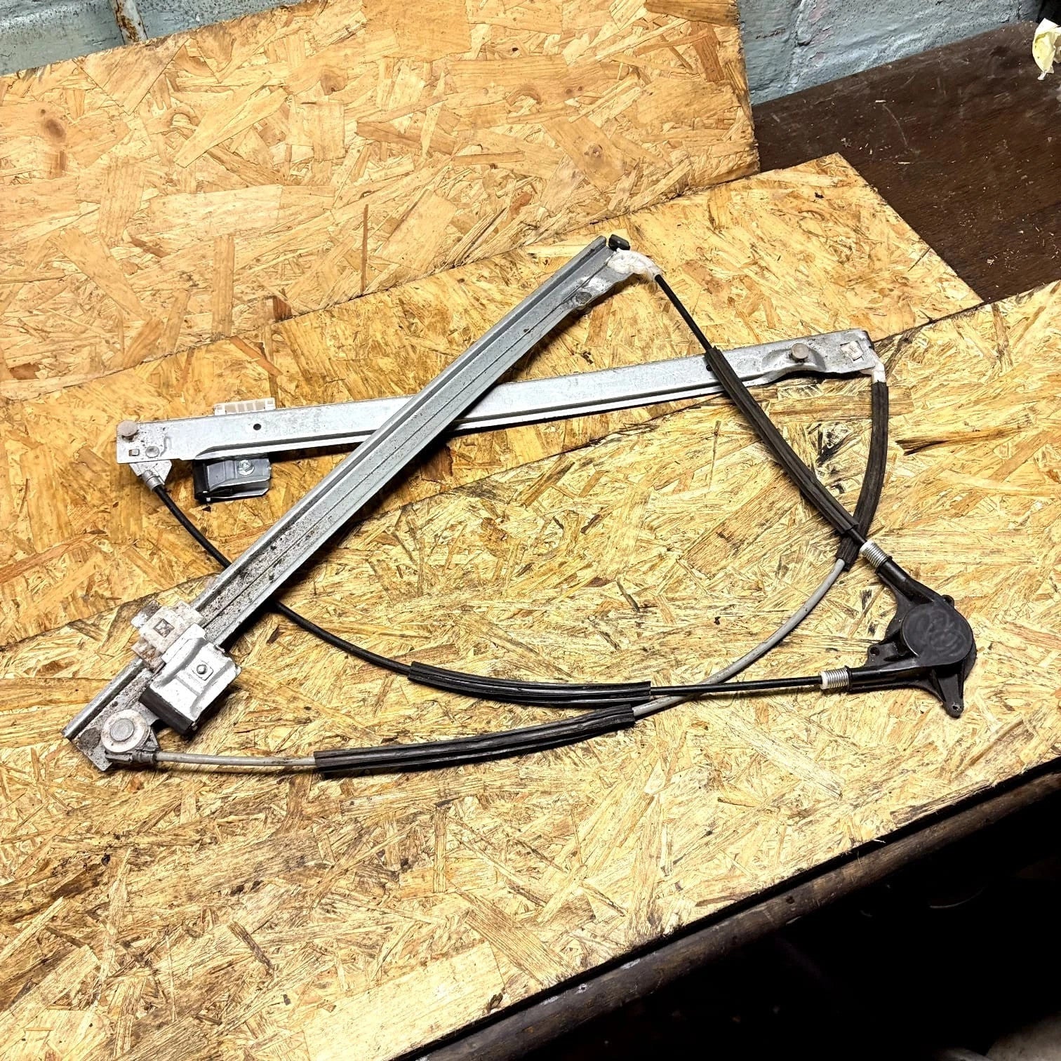MERCEDES VITO W639 2003-2014 Front Left Electric Window Regulator Without Motor