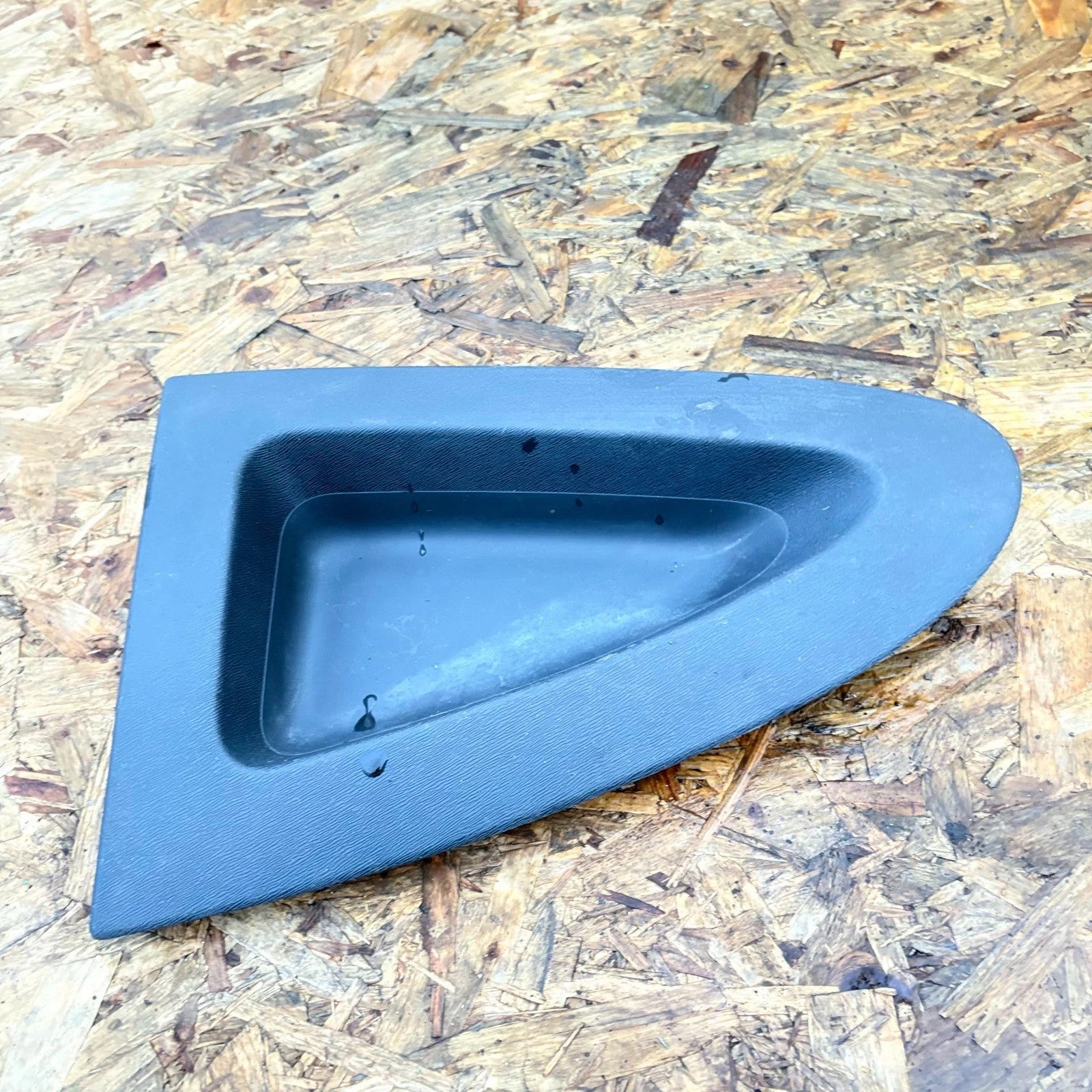 RENAULT TWINGO MK2 2007-2014 FRONT DRIVER RIGHT DASH TOP STORAGE TRIM 8200449413