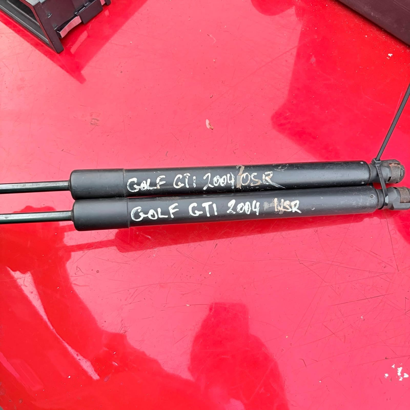 AUDI A7 BONNET GAS STRUT LEFT & RIGHT 4G8823359A 2004