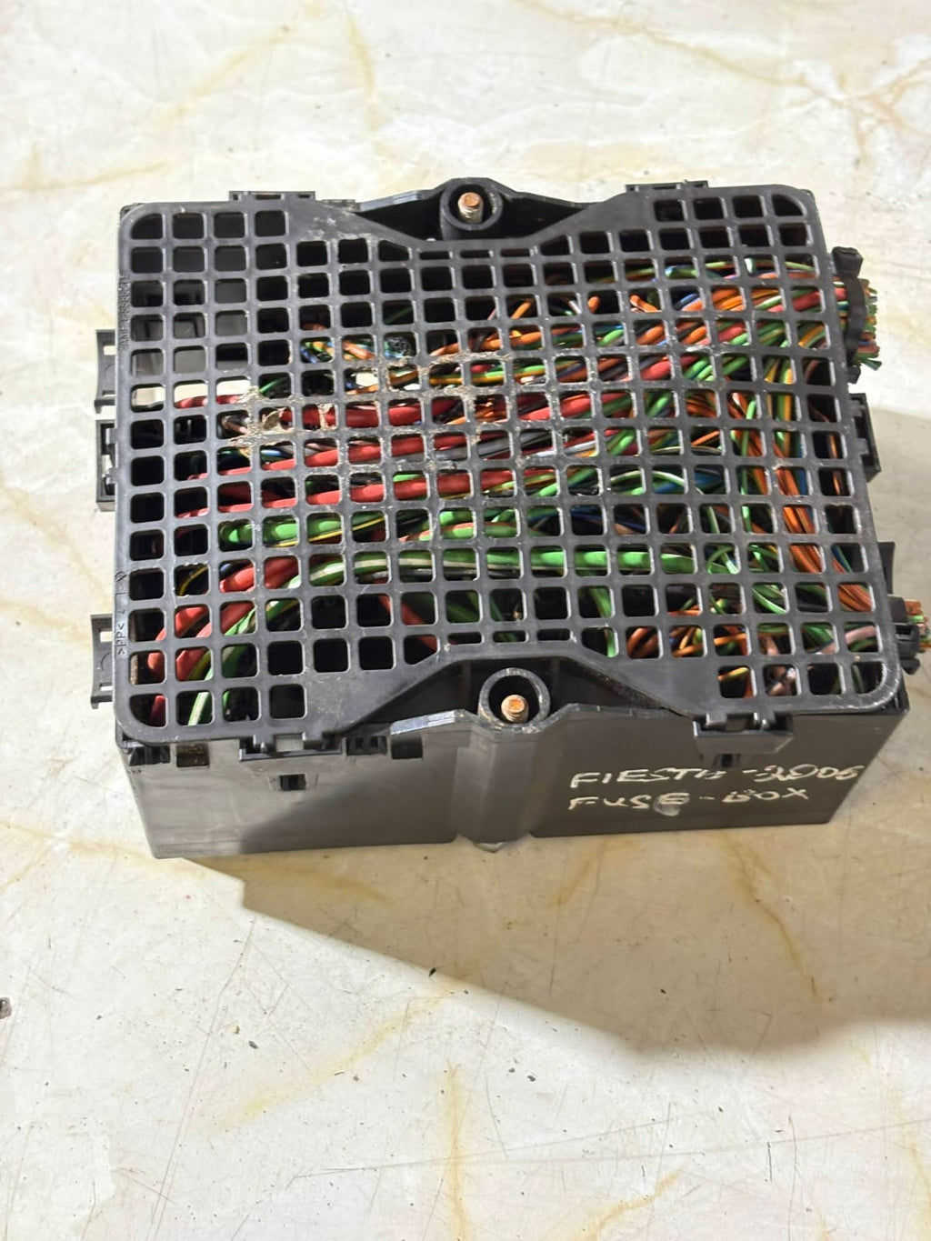 6N1T14401ACF Relay/Fuse Box for FORD FUSION (CBK) Ambiente 2006 8393979