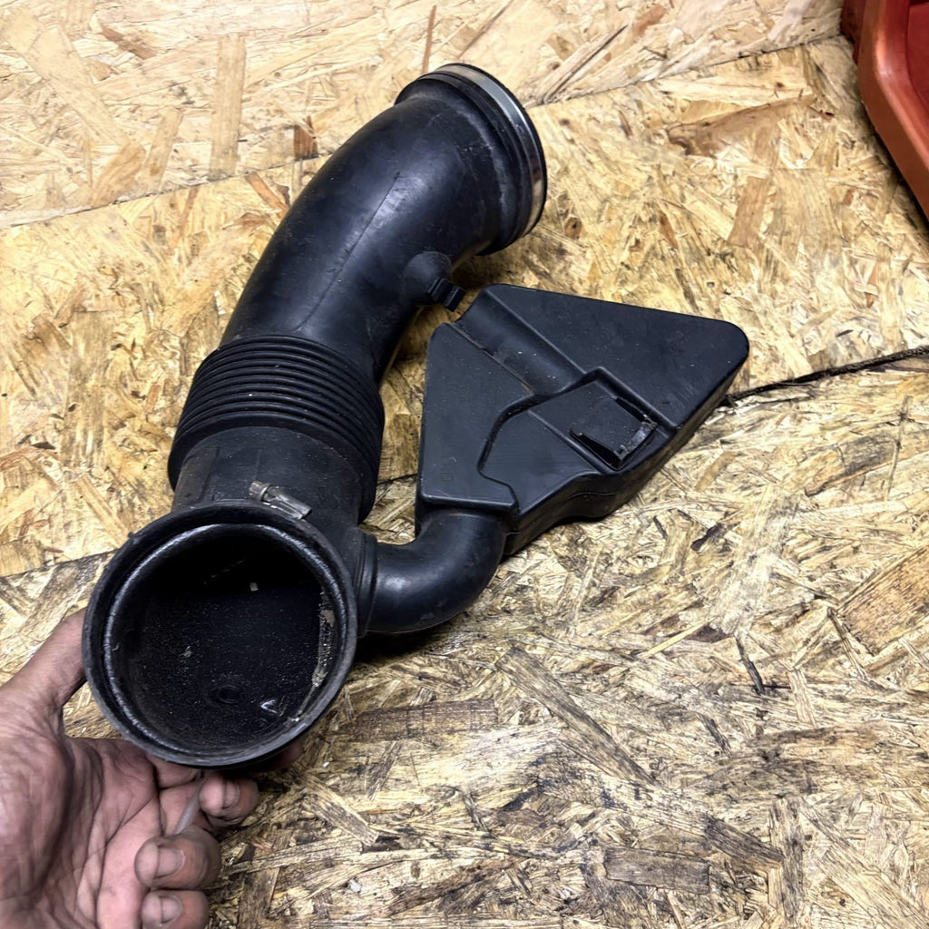 BMW X5 E53 4.4i 4.6is M62 Intake Boot Resonator 13717503375 7503375 7523726