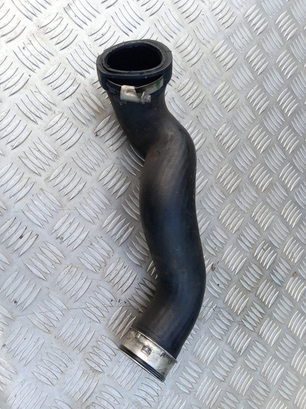 GED52552 Audi A4 S4 B6 8E 8H 2004 Diesel intercooler hose pipe