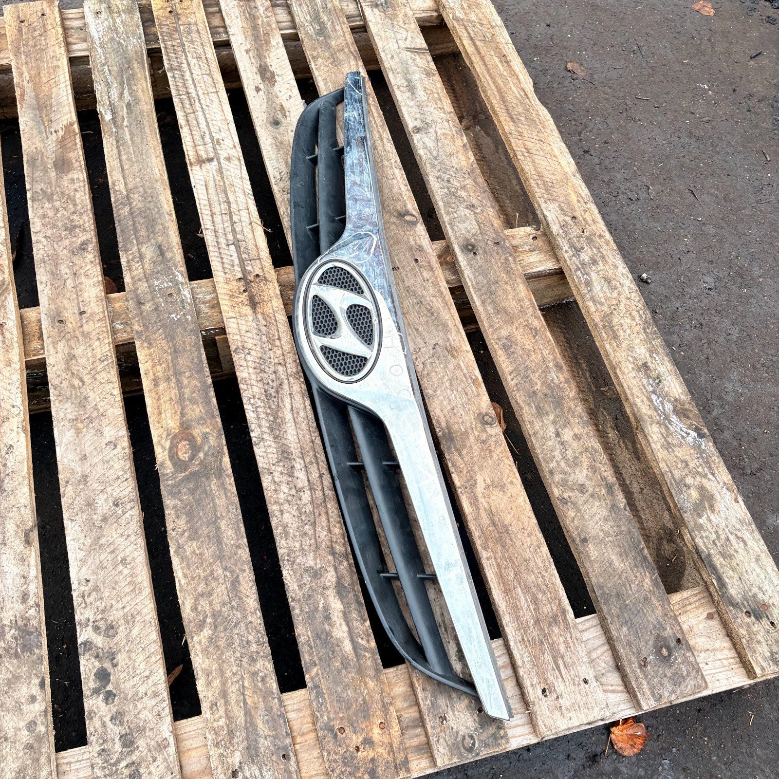 Hyundai i20 Mk1 PB 2008-2012 Front Bumper Upper Grille Trim 86351-1J000