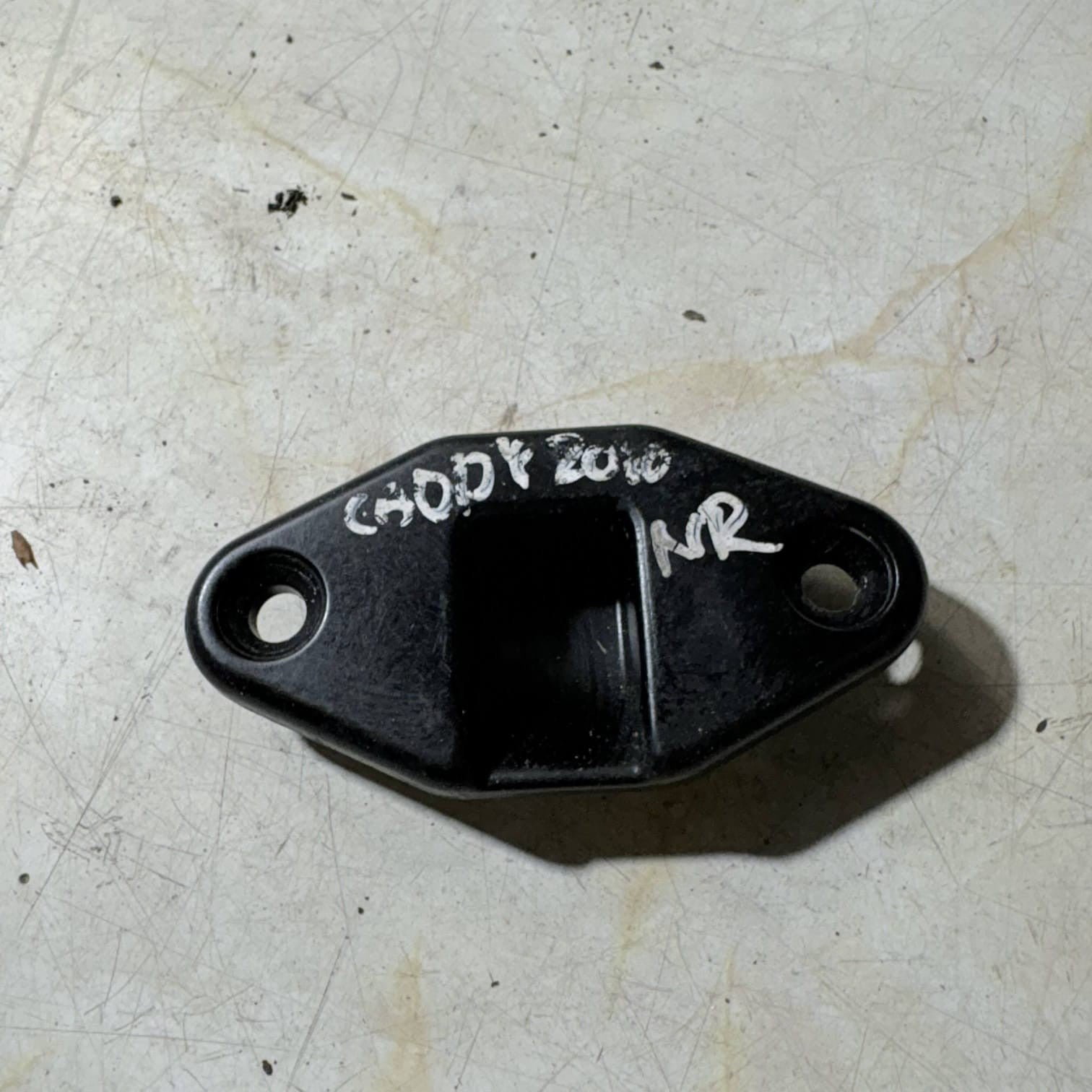 VW Caddy 2010 Passenger Raer N/R Sliding Door Catch Plate 2K0843667A