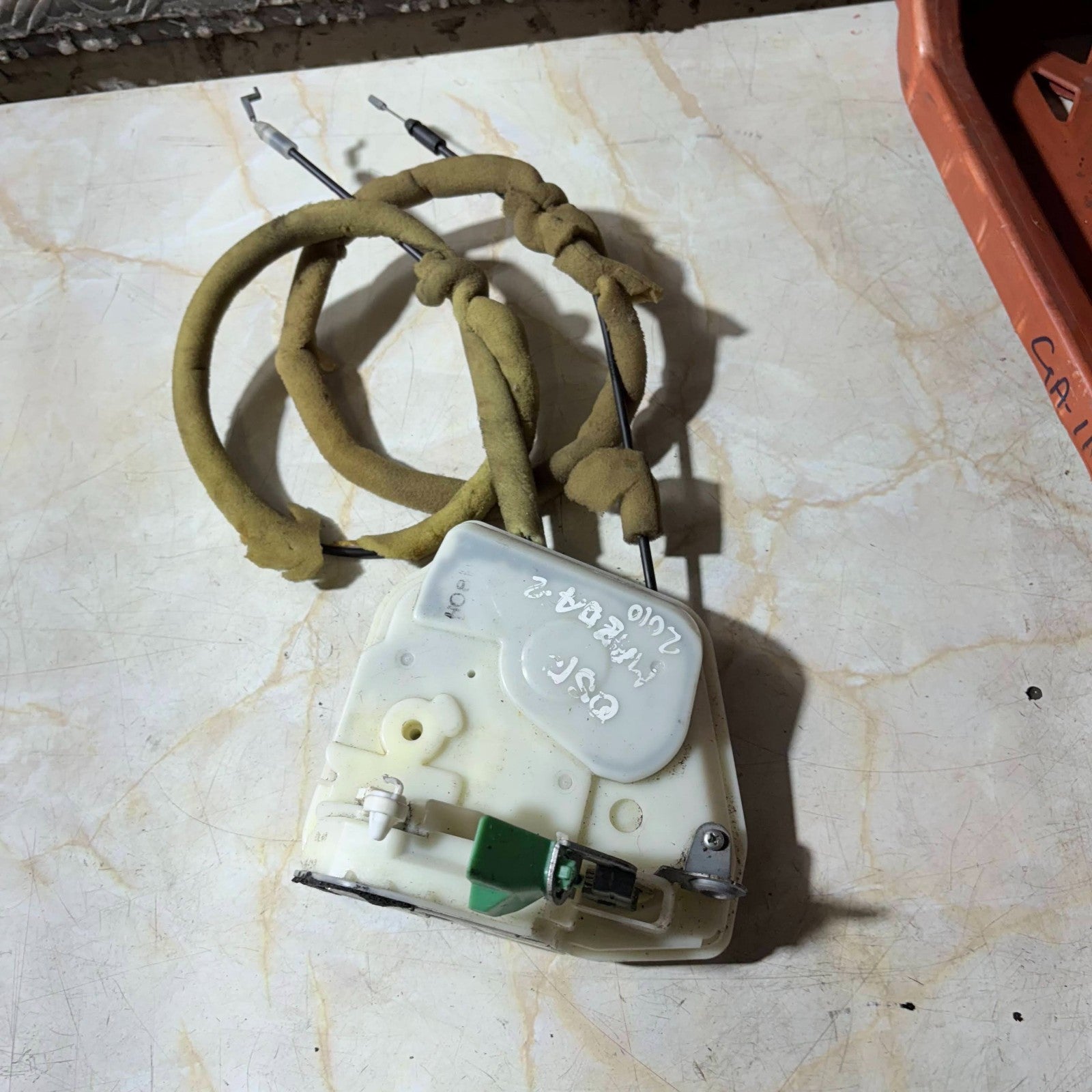 FRONT RIGHT DOOR LOCK FOR MAZDA 2 2010