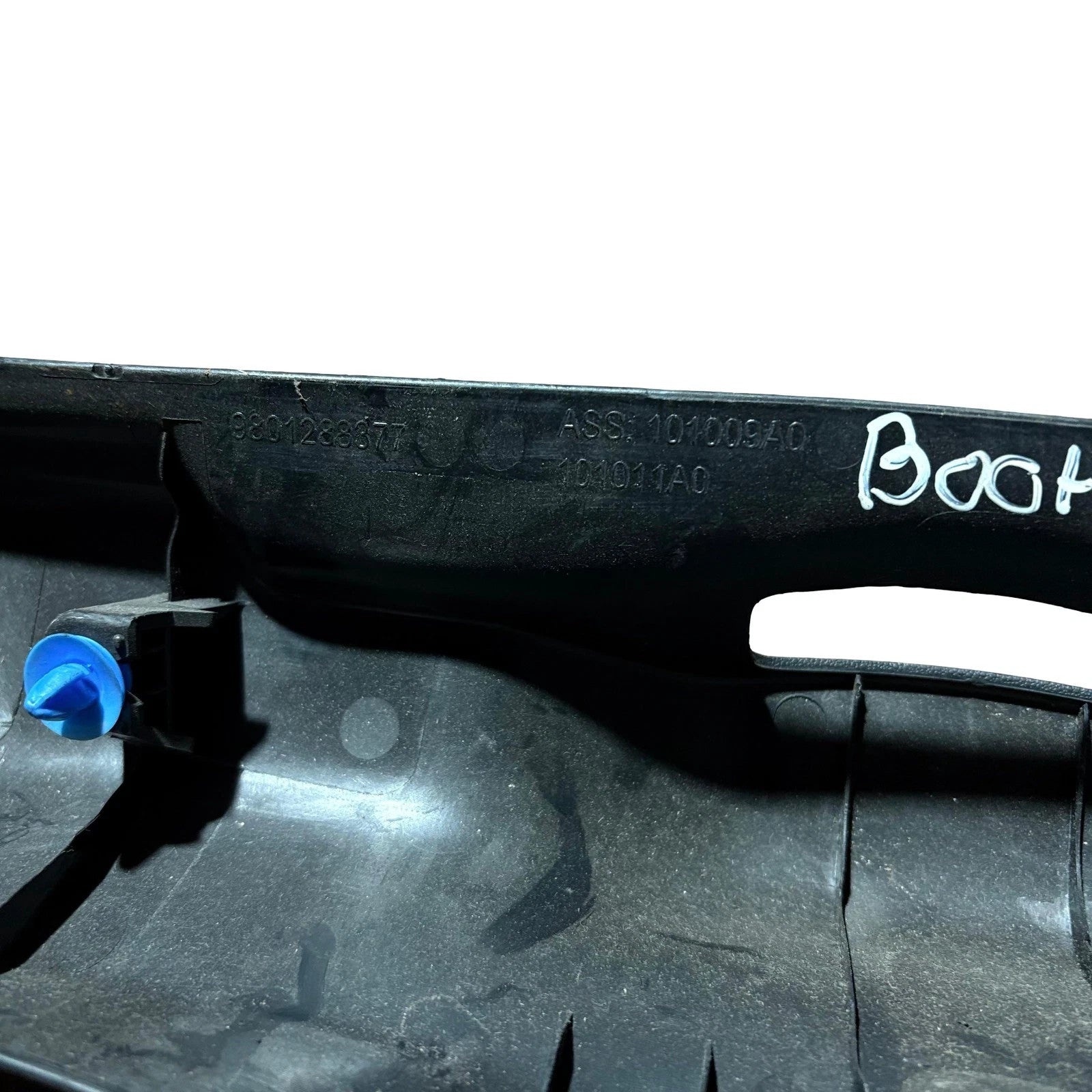 Citroen C4 Cactus 2014-20 Rear Tailgate Boot Lock Mechanism Trim Cover 101009A0
