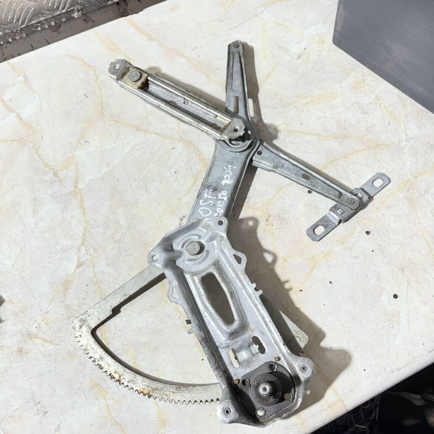 Vauxhall Corsa C 3 Door Front Right Manual Window Regulator 09113360 2000-2006