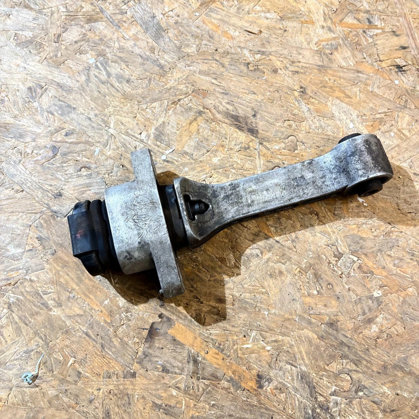 Hyundai Kona 2017-2023 Engine Support Mount