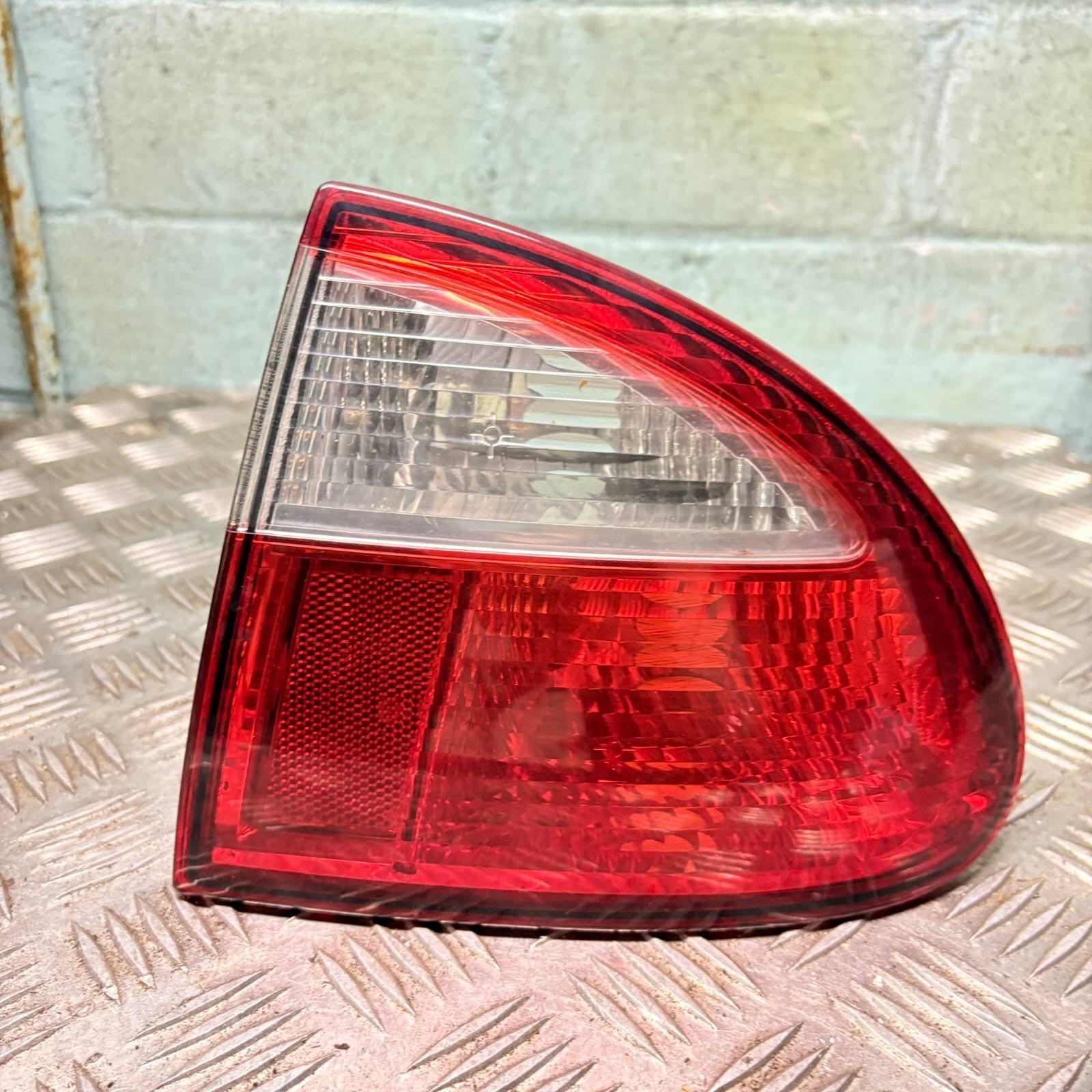 Seat Leon 1M 1999-2006 Hatchback Rear Right Tail Light Lamp 1M694511101C
