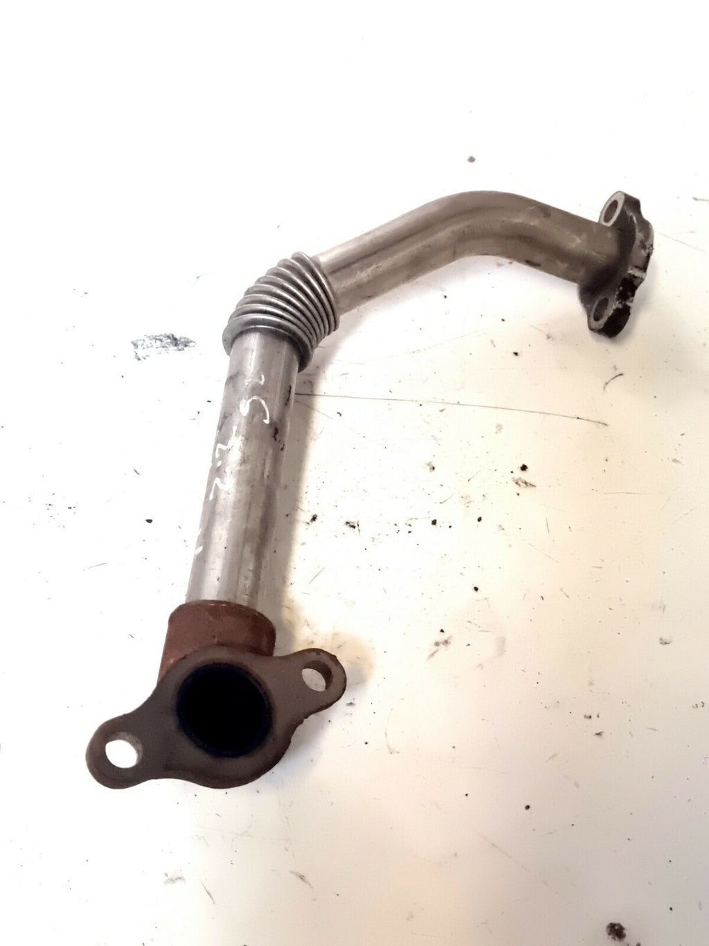 Toyota Avensis T25 2006 2.2 D-CAT 130kw Diesel EGR valve line pipe hose