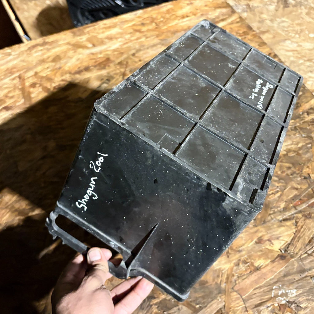Mitsubishi Shogun/Pajero Mk3 2001-2006 Battery Tray Holder Box Base
