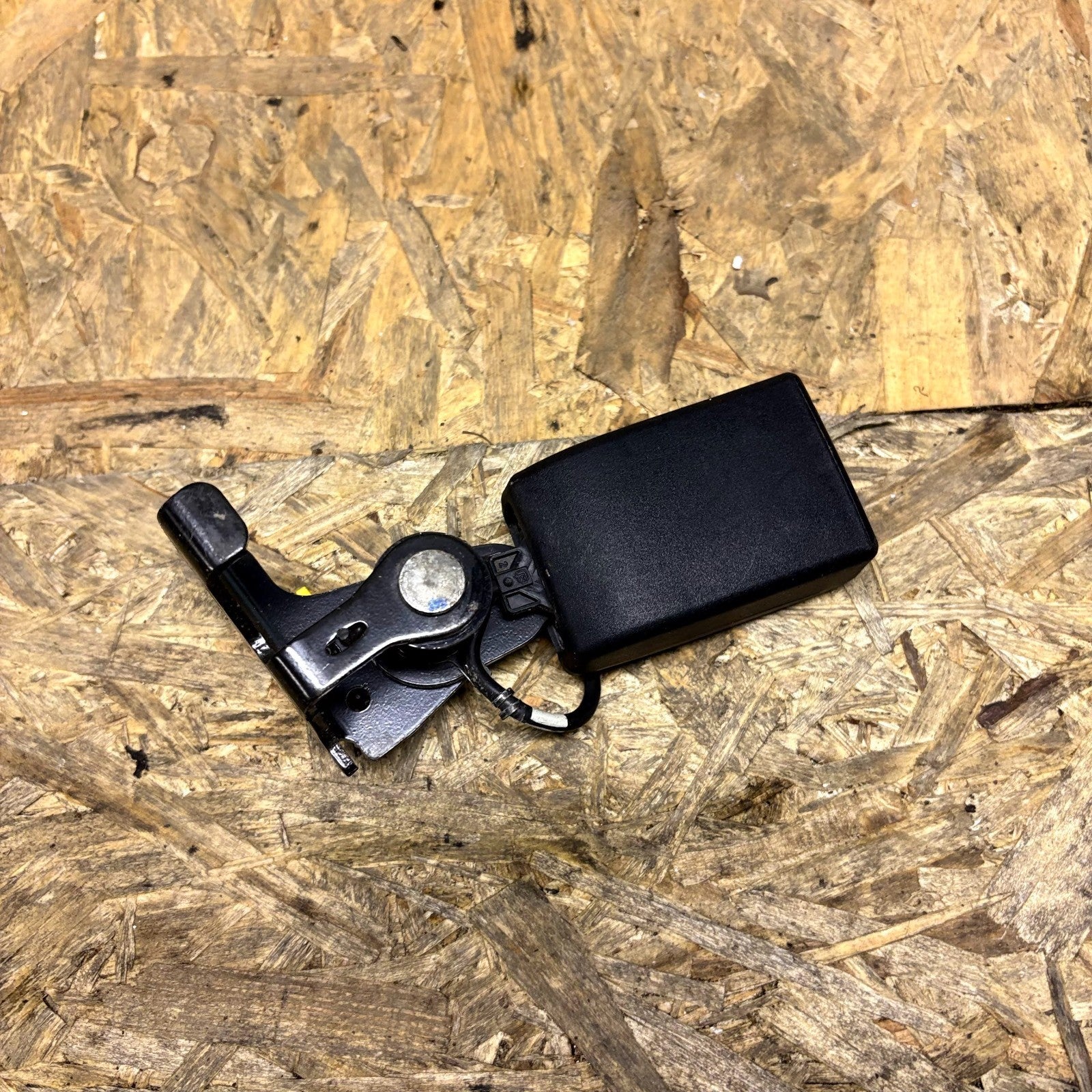 Mercedes A-Class W176 2012-2018 Rear Left Seat Belt Buckle A1768600369