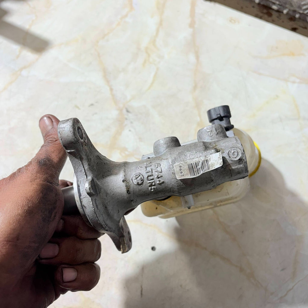 FIAT 500 BRAKE MASTER CYLINDER 32069666 HATCHBACK 2013