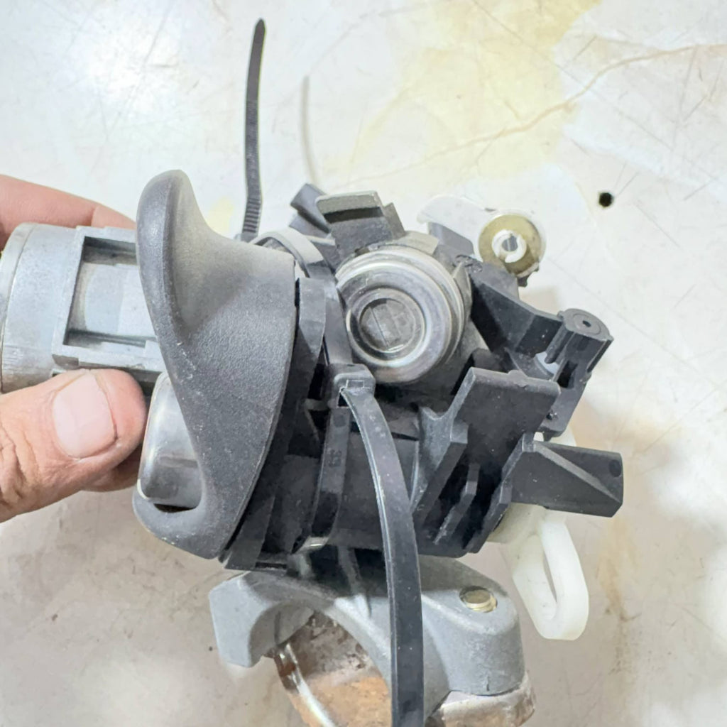 MIRAGE V Ignition Lock Barrel +Key U-SHIN LTD HONDA