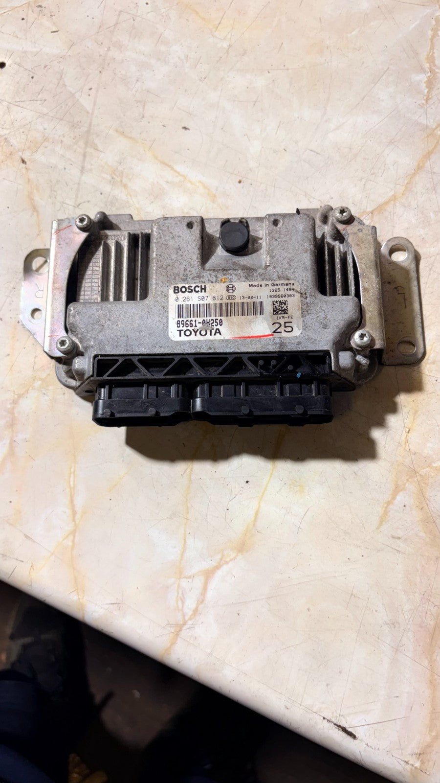 Toyota Aygo 2015 Bosch 0 261 S07 612