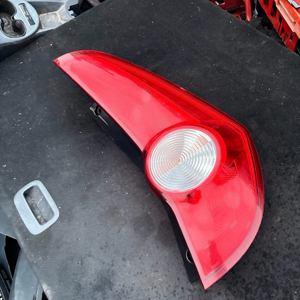 VAUXHALL AGILA B 2007-2014 REAR RIGHT O/S BRAKE LIGHT INDICATOR