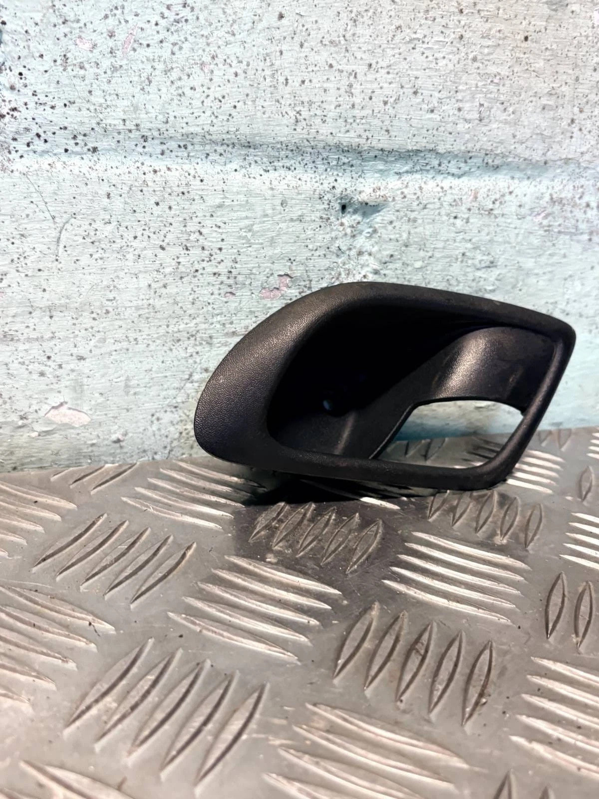 Fiat Doblo Mk1 2000-2009 RH Front Inner Door Handle Surround Bezel 735396788