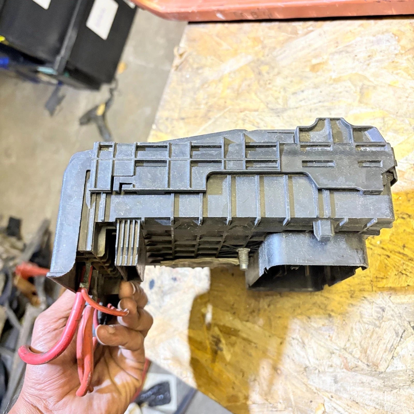 2006 - 2010 VolksWagen Passat Fuse Box Relay Control Module 1K0 937 125 A