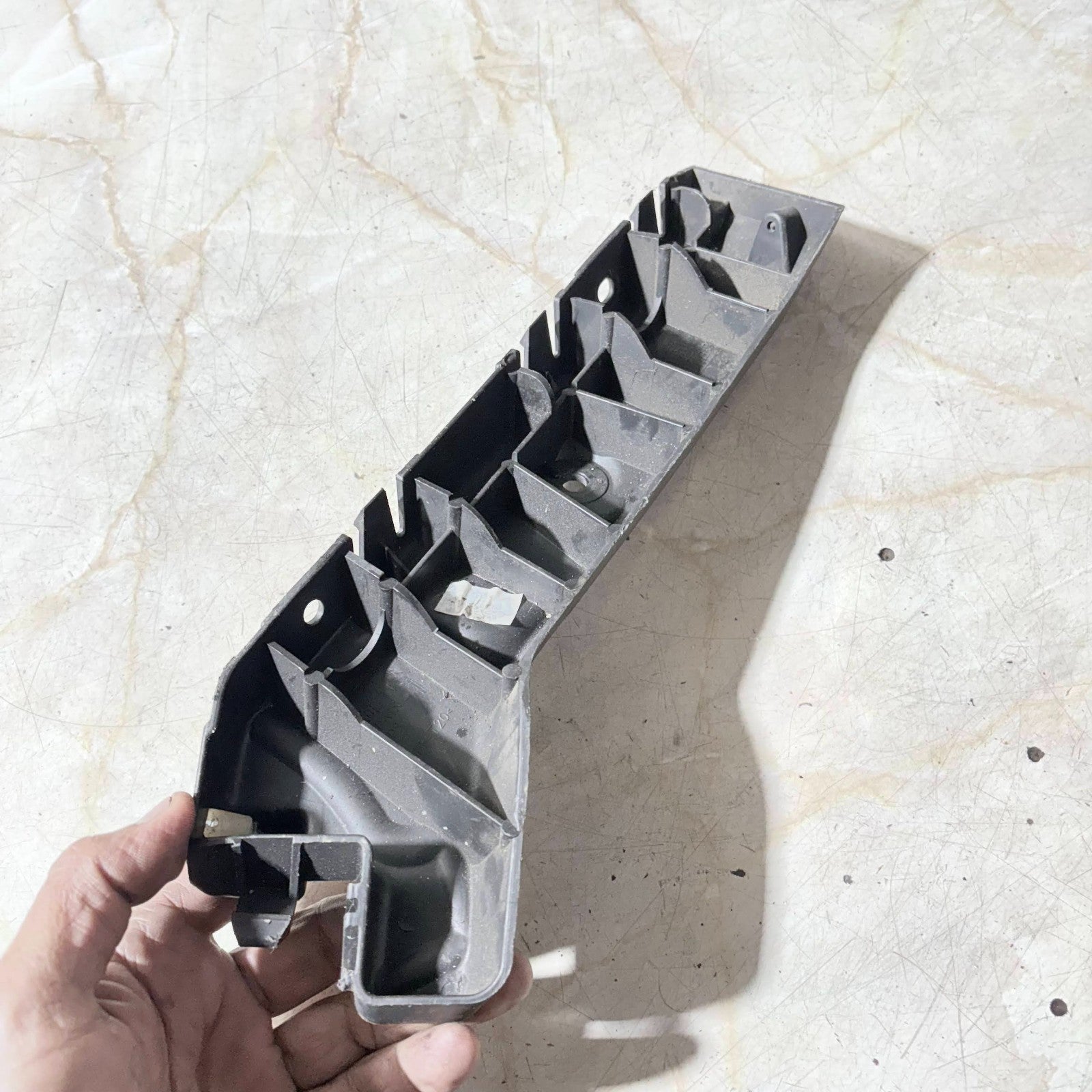 SEAT LEON 2014 REAR LEFT PASSENGER SIDE BUMPER BRACKET