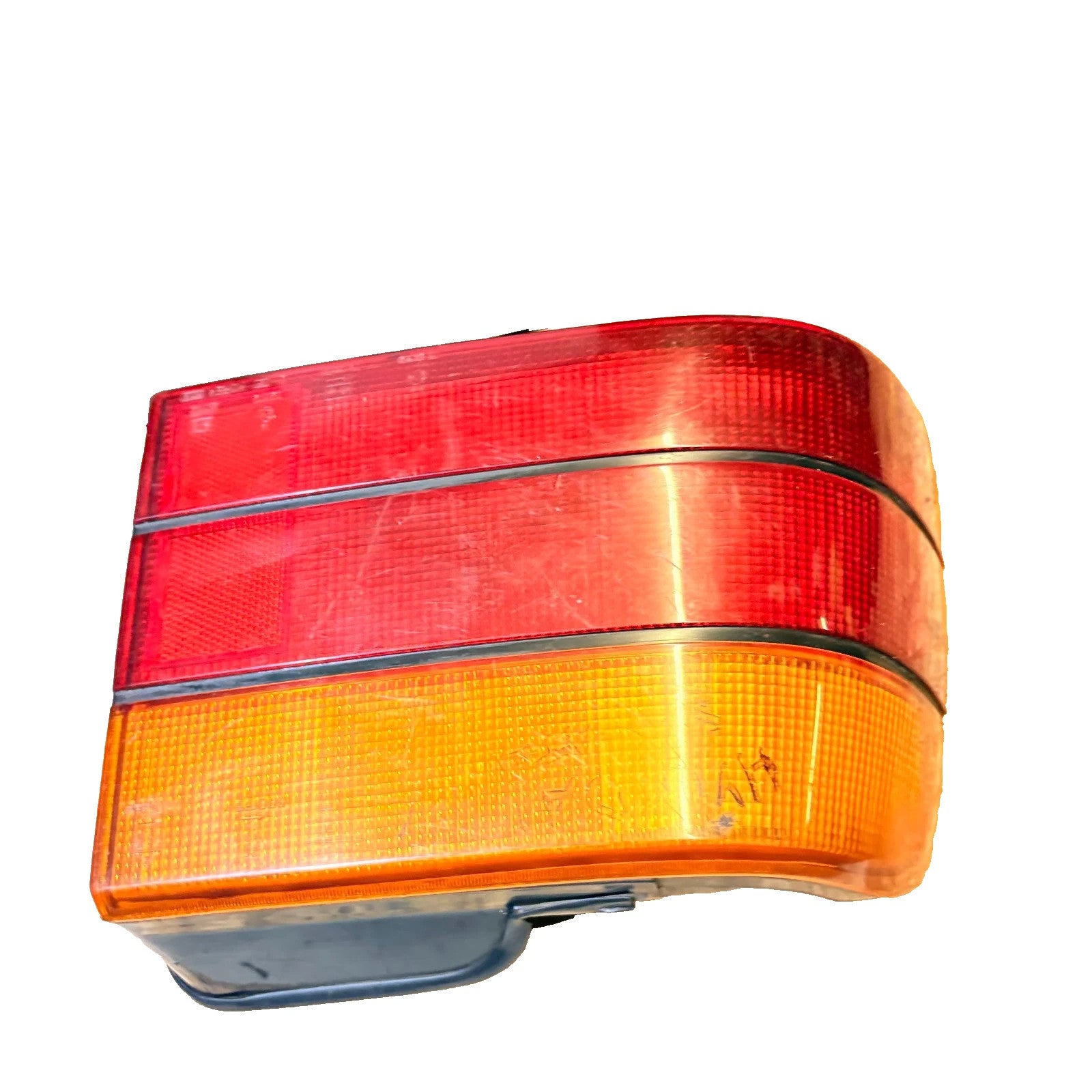 1988-1993 HYUNDAI SONATA REAR RIGHT SIDE TAIL LIGHT