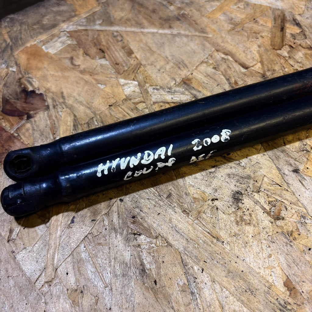 HYUNDAI COUPE 2008-2010 FRONT RIGHT O/S DRIVER SIDE SUSPENSION STRUT SHOCK