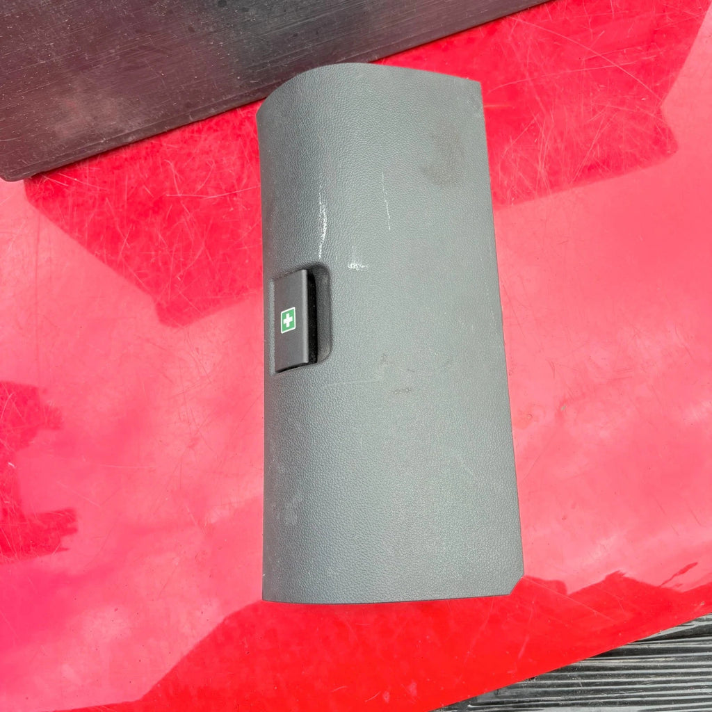 A2119185336 Mercedes Benz W211 Plastic Trim Cover Bracket 2002-2009