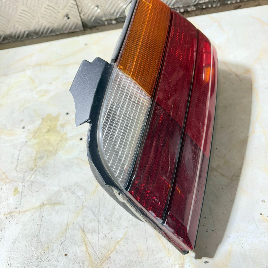 BMW E36 3 Series 320 Rear Right Tail Light Lamp 29548012