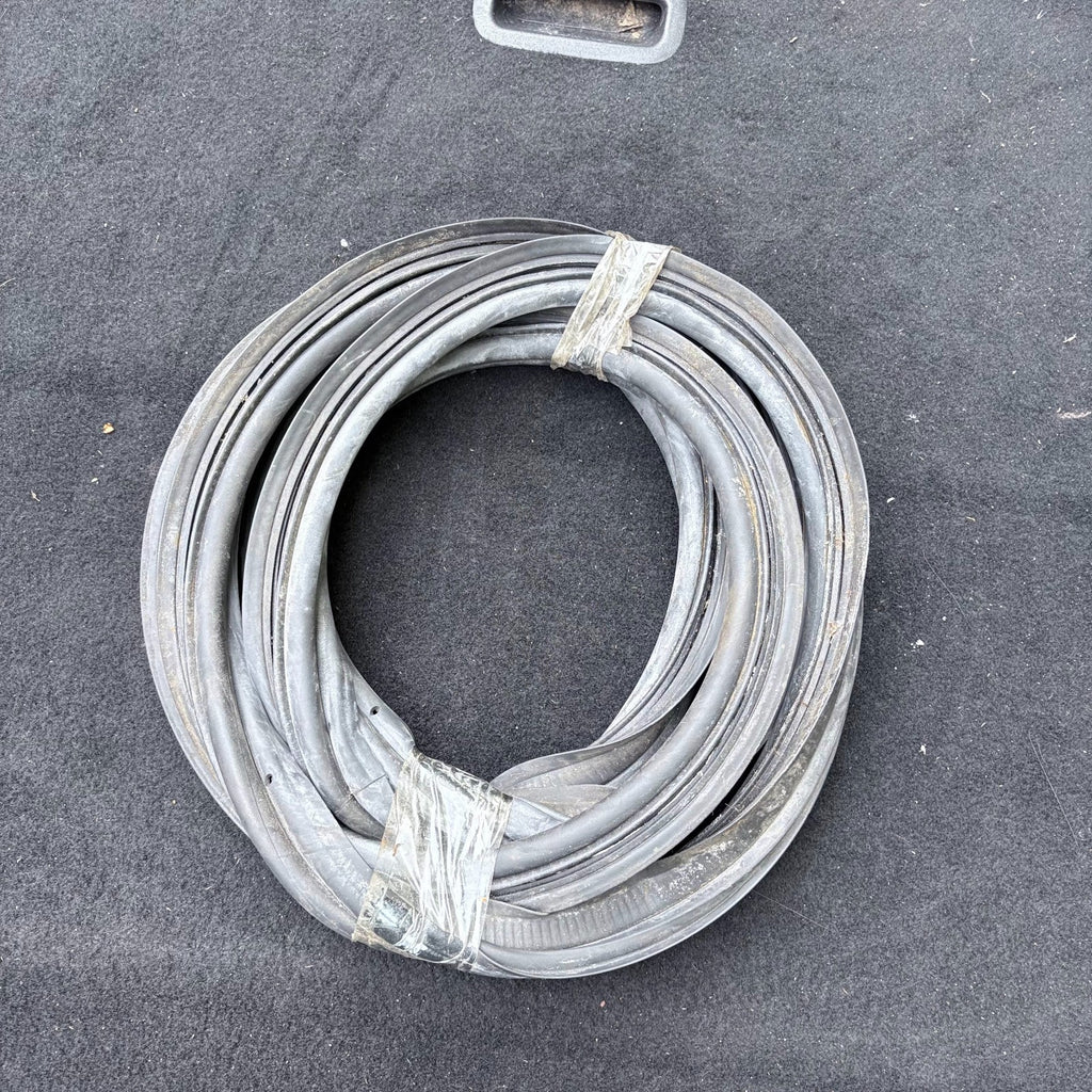 FIAT 500 MK1 2007-2015 REAR TAILGATE BOOT LID APERTURE RUBBER SEAL
