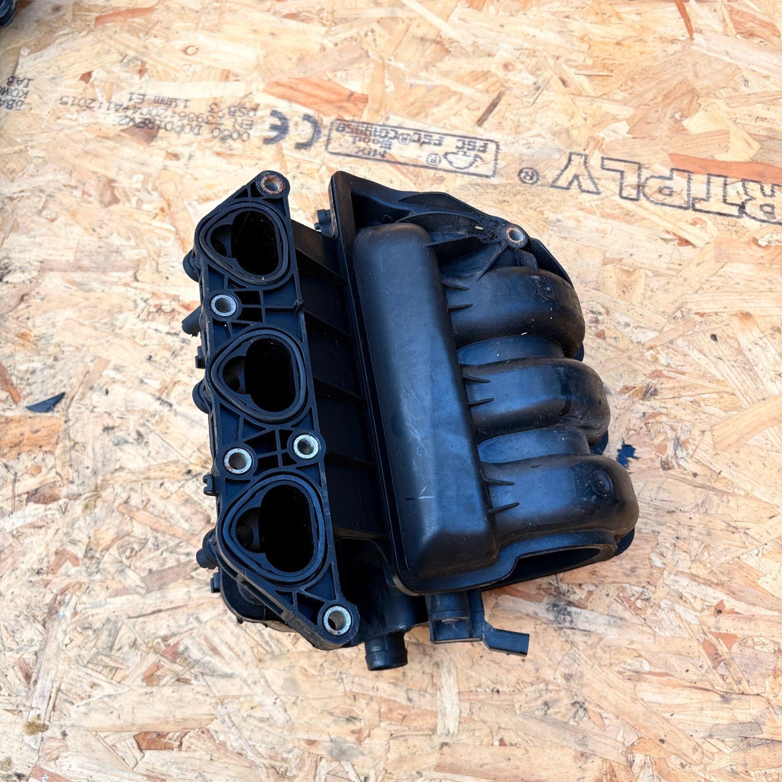 VW Polo 1.2 12V Intake Manifold 03E129711F 9N 01-07/6R 09-14