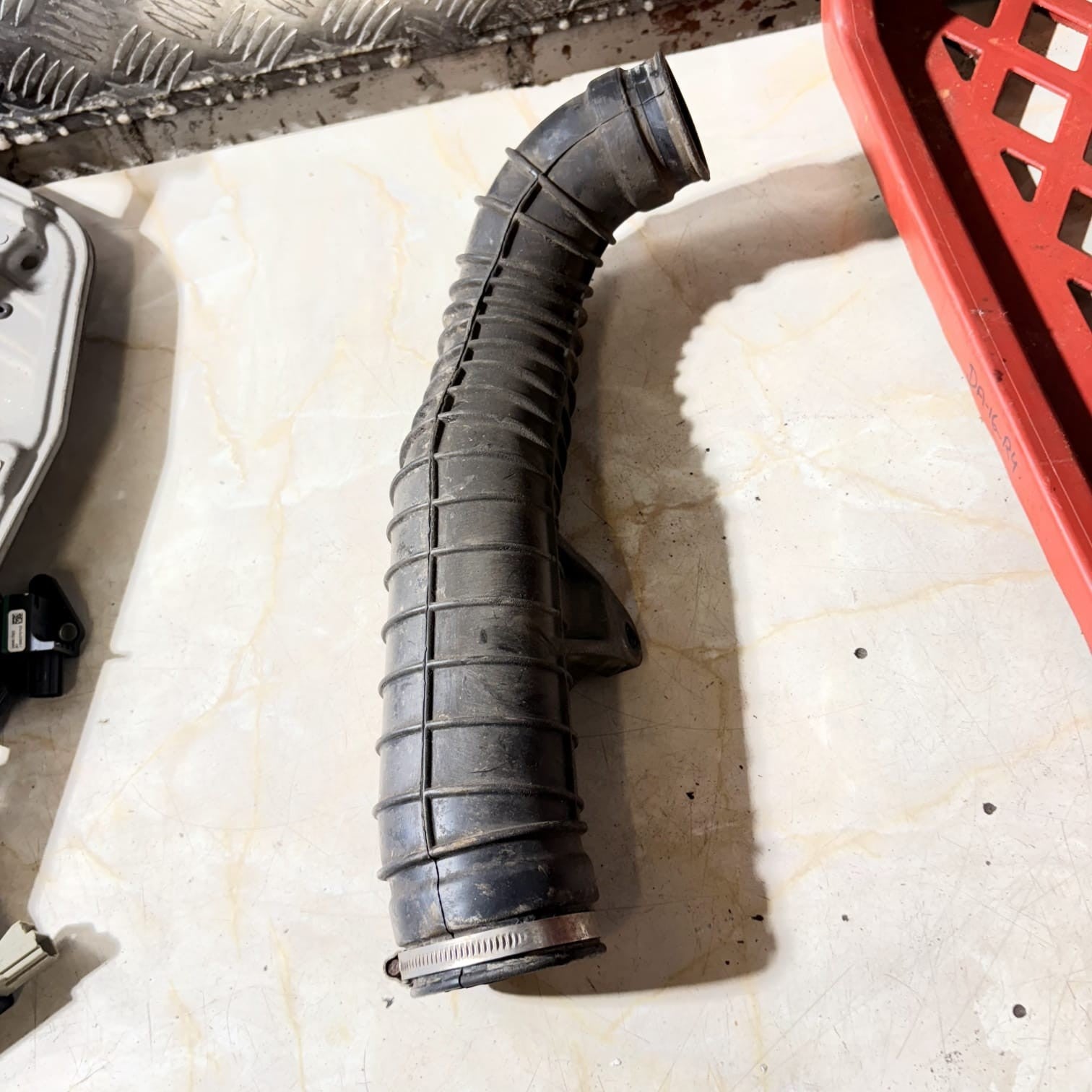 Mercedes Turbo Air Intercooler Intake Hose Pipe W638 Vito 110 112 CDI V220