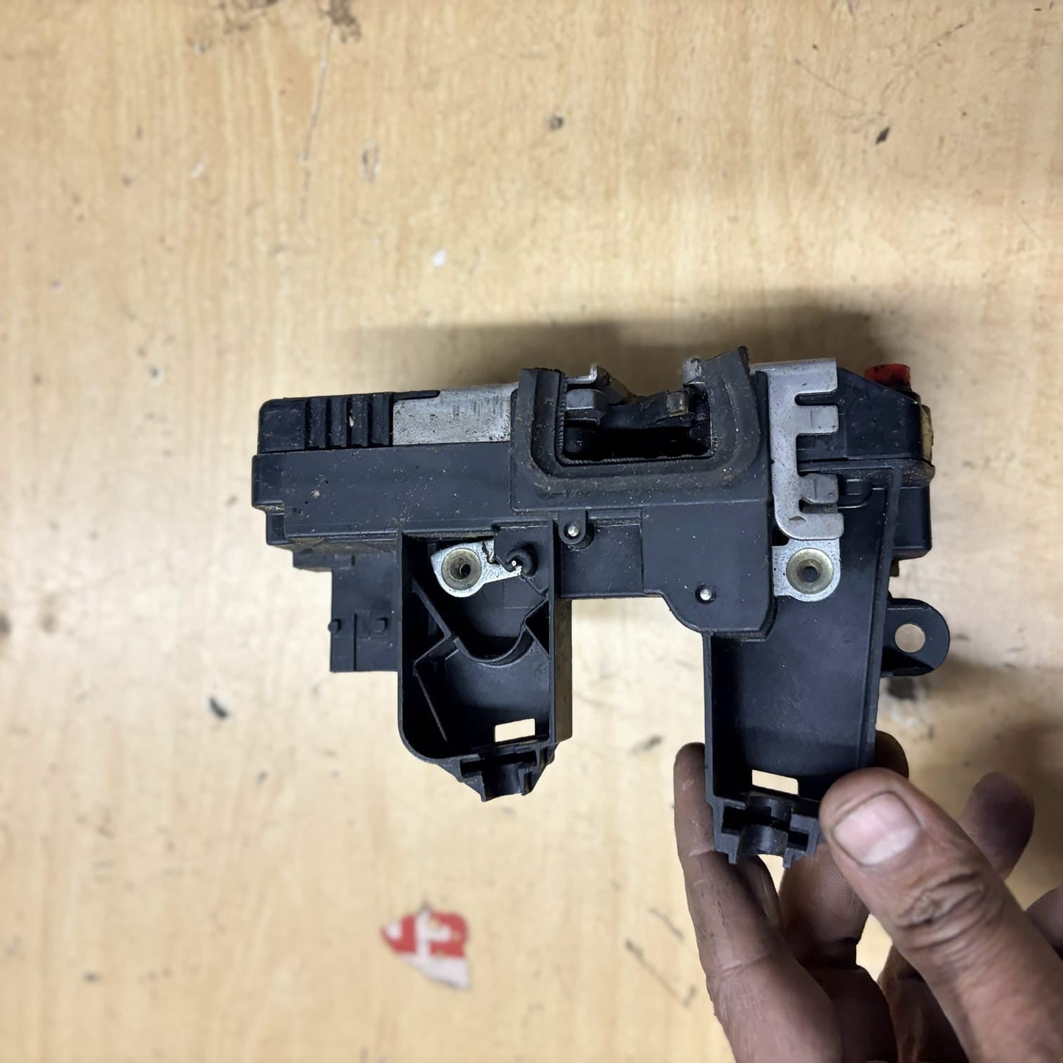 Door lock mech solenoid Driver Rear OPLE Vectra C Signum ident QX 13210763 2006