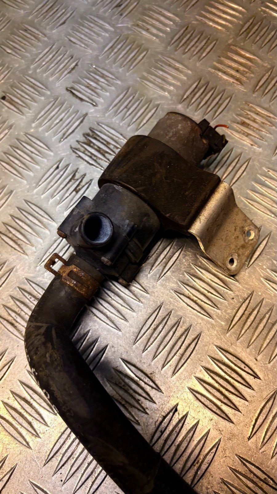 2004-2008 Chrysler Crossfire Auxiliary Water Pump